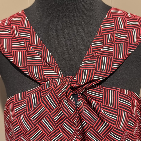 Banana Republic navy/red geometric lattice print lined twisted strap lined top - Picture 2 of 6